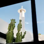 Canaryislandshost I La Casa Del Doctor * Teguise (Lanzarote)