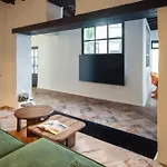 Canaryislandshost I La Casa Del Doctor * Teguise (Lanzarote)