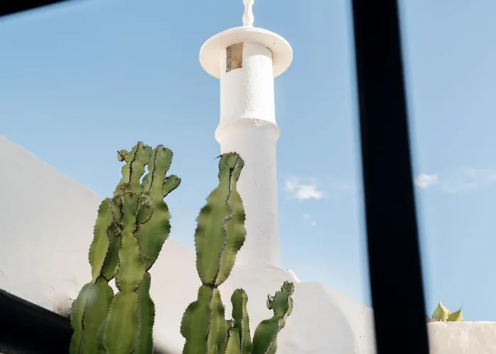 Canaryislandshost I La Casa Del Doctor * Teguise (Lanzarote)